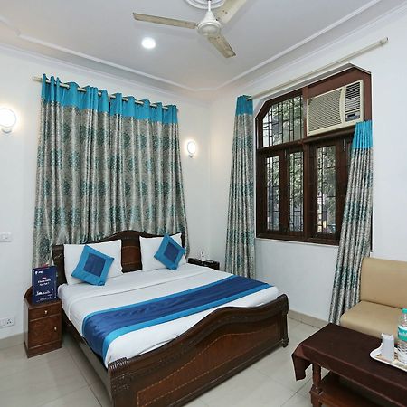 ניו דלהי Oyo 472 Hotel Sareen מראה חיצוני תמונה