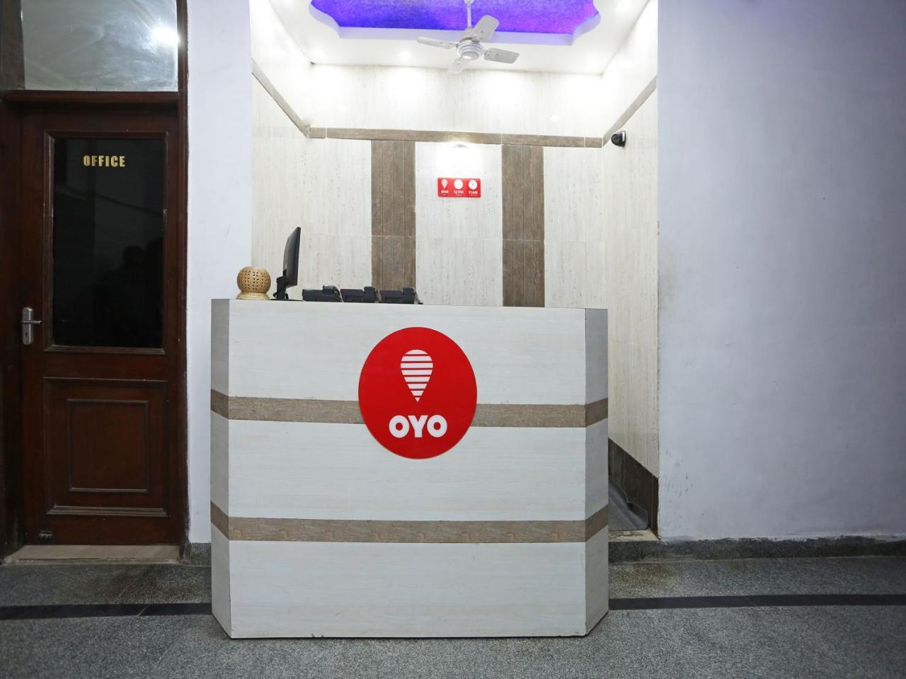 ניו דלהי Oyo 472 Hotel Sareen מראה חיצוני תמונה