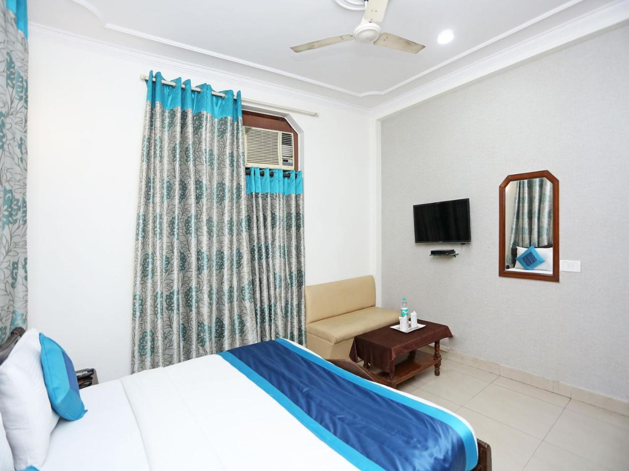 ניו דלהי Oyo 472 Hotel Sareen מראה חיצוני תמונה